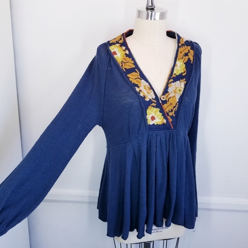 🌸 Free People |‎ Embroidered Long Sleeve Tunic top